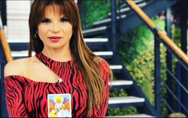 La reconocida psíquica y astróloga cubana ha revelado en exclusiva la carta del tarot que influirá en cada uno de los 12 signos del zodiaco durante este mes. FACEBOOK / Mhoni Vidente