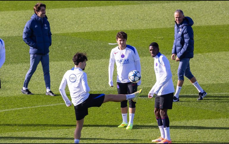 Luis Enrique señala que su equipo es capaz de frenar el buen momento del Bayern. EFE/C. Petit