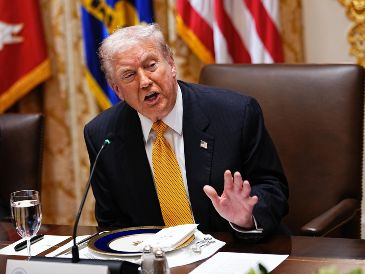 La molestia del mandatario surge tras un análisis titulado "El arte de dejar que Trump se atribuya la victoria, mientras uno sale fortalecido", que explica cómo China se habría llevado la mejor parte de las negociaciones. EFE / A. Schwartz