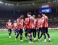 El Club Deportivo Guadalajara aseguró su clasificación directa a la Liguilla del Torneo Apertura 2025 tras confirmarse su permanencia en el sexto lugar de la tabla general. IMAGO7