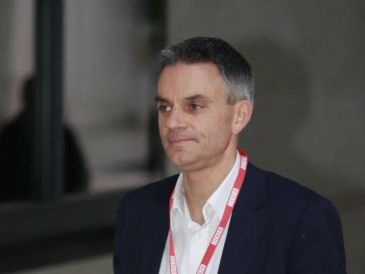 "En conjunto, la BBC funciona bien, pero se han cometido algunos errores y, como director general, debo asumir la máxima responsabilidad", dijo Davie en una carta al Consejo de Administración. EFE / ARCHIVO