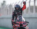 Bezzecchi se quedó muy cerca de sellar el Top 3 del campeonato, confirmándose como uno de los grandes nombres de la segunda mitad de esta apasionante temporada 2025. EFE/ J. S. GOULAO.