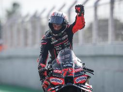 Bezzecchi se quedó muy cerca de sellar el Top 3 del campeonato, confirmándose como uno de los grandes nombres de la segunda mitad de esta apasionante temporada 2025. EFE/ J. S. GOULAO.