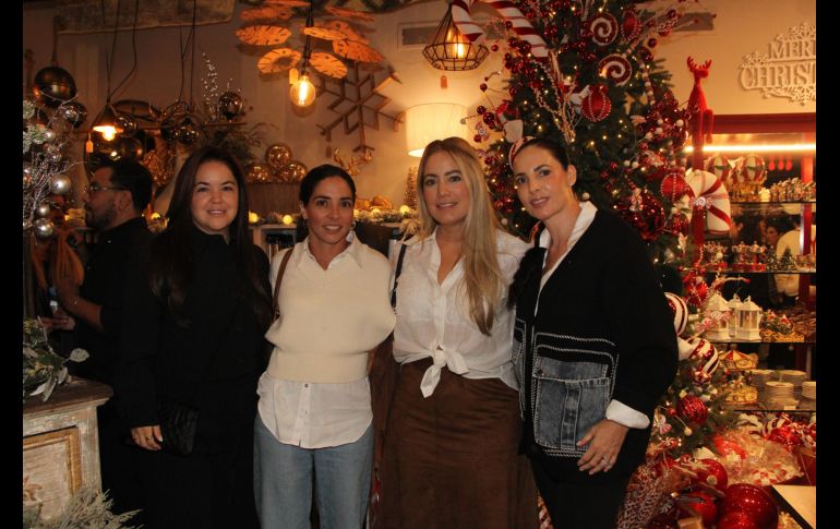 Fee Pinto, Carolina Zepeda, Ivonne Orendain y Carmen Álvarez. GENTE BIEN JALISCO / Revista del 14 de noviembre 2025