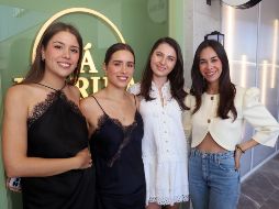 Denisse Rendón, Michelle Rendón, Anastasia Vorobyeva y Majo Hernández. GENTE BIEN JALISCO / Inauguración de Á LA RUSA