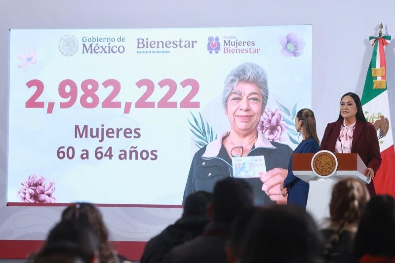  La Pensión Mujeres Bienestar brinda un apoyo bimestral de 3 mil pesos. X / ARIADNA MONTIEL REYES