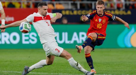 Dani Olmo abrió el marcador para la Selección española al minuto 3. EFE/J. Vidal