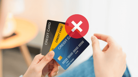 Los bancos deberán ofrecer mecanismos presenciales, telefónicos y digitales para realizar la cancelación. ESPECIAL / CANVA