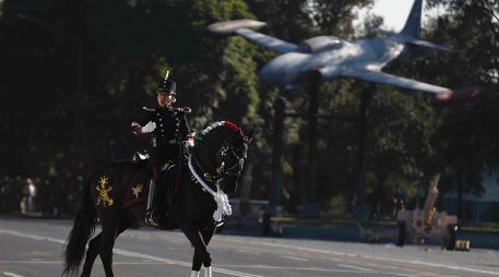 Militares desfilarán en una ruta modificada este 20 de noviembre. SUN/B. Fregoso