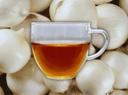 El té de cebolla se recomienda para disminuir el riesgo de tener infecciones. ESPECIAL / CANVA