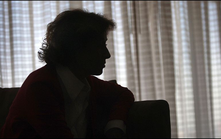 Navarro, quien avanzó que está trabajando en su próxima novela, presentará también en la feria de Miami su obra 'Cuando ellos se van'. EL INFORMADOR / ARCHIVO