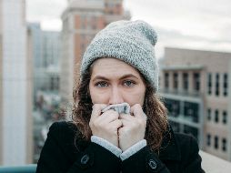 La piel es más vulnerable en la temporada de frío. UNSPLASH / S. BACKMAN