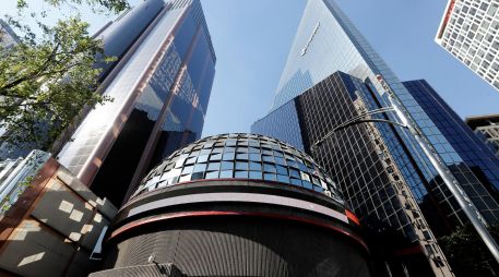 En la jornada, el peso mexicano se depreció un 0.44 % frente al dólar, al cotizar en 18.26 unidades por billete verde, frente a los 18.18 en la jornada anterior, según datos del Banco de México. EFE / ARCHIVO