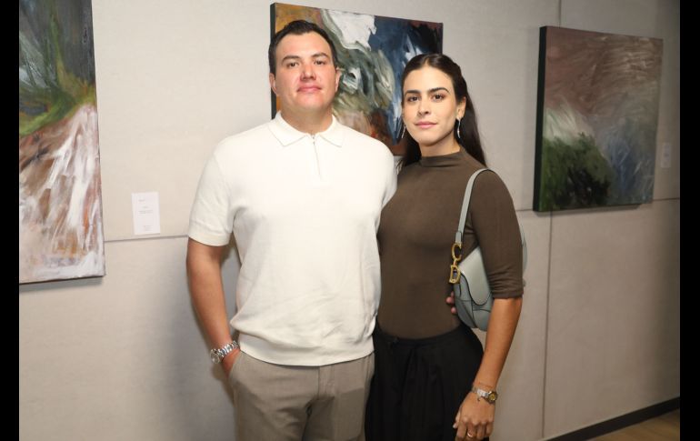 Hassim Valle y Claudia López. GENTE BIEN JALISCO / Presentación de la serie de arte “El regreso a mí”