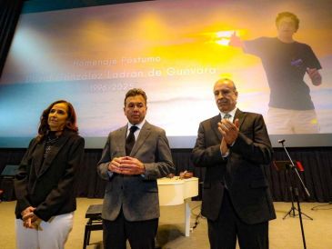 El homenaje concluyó con la proyección del documental "Concierto para otras manos" de Ernesto González Díaz. EL INFORMADOR/A.NAVARRO