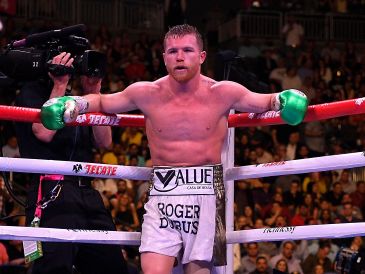 La derrota de Álvarez en septiembre resultó especialmente dolorosa por la pérdida de los cuatro cinturones supermedianos. Imago7 / ARCHIVO