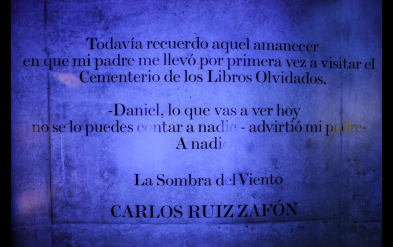 El homenaje no pretende reconstruir un museo, sino provocar una experiencia emocional, casi sensorial, que permita al lector reencontrarse con el autor y con la ciudad que lo acompañó en su obra como una presencia constante. EL INFORMADOR/ A. Navarro