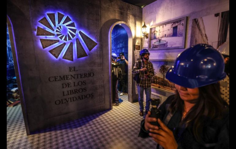 El homenaje no pretende reconstruir un museo, sino provocar una experiencia emocional, casi sensorial, que permita al lector reencontrarse con el autor y con la ciudad que lo acompañó en su obra como una presencia constante. EL INFORMADOR/ A. Navarro
