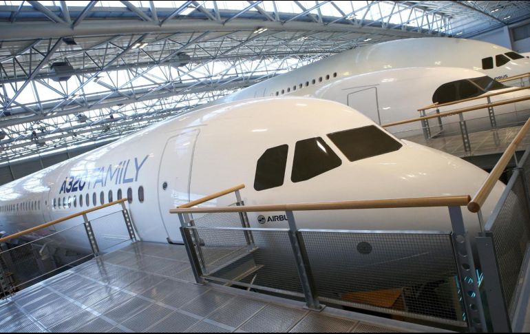 Fotografía de avión de la familia Airbus A320. EFE/Frederic Scheiber