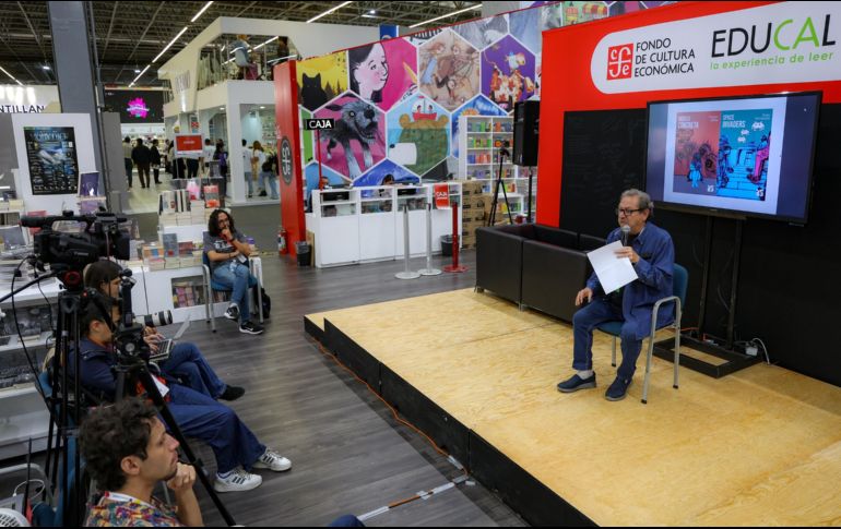 Paco Ignacio Taibo II hablando del proyecto '25 para el 25' del Fondo de Cultura Económica. EL INFORMADOR/A.NAVARRO