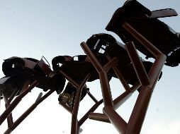 La increíble y enorme escultura está hecha de partes de automóviles Volkswagen. EL INFORMADOR/ARCHIVO