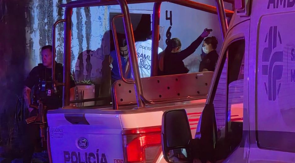 Paramédicos de la Cruz Verde Marcos Montero confirmaron el deceso de la víctima. ESPECIAL