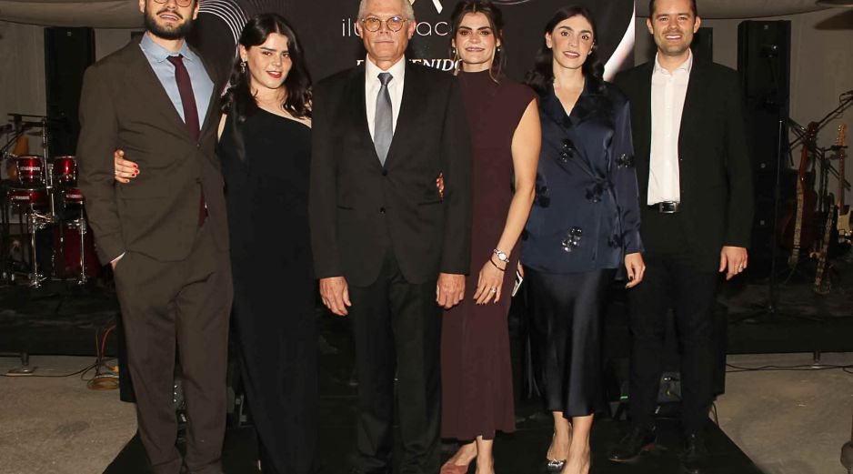 Polo Orozco Virgen, Sofía Orozco Virgen, Leopoldo Orozco Romo, Renée Orozco Virgen, Karen Orozco Virgen y Carlos Ousset Orozco. GENTE BIEN JALISCO / Inauguración del nuevo corporativo de OV Iluminación