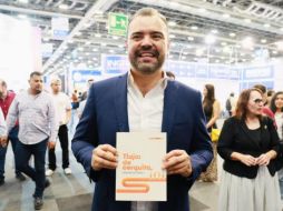 El alcalde de Tlajomulco, Quirino Velázquez, presentó una obra que aborda el modelo de cercanía y corresponsabilidad que ha impulsado su administración. ESPECIAL