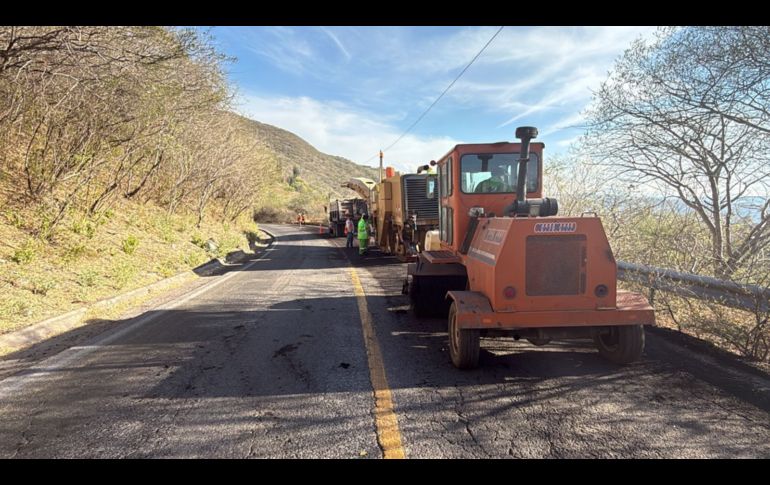 Los trabajos consistirán en fresado, bacheo y renivelaciones, colocación de nueva carpeta asfáltica y señalamiento. ESPECIAL