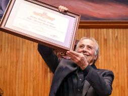 El maestro agradeció a la Universidad de Guadalajara, a la FIL y a México, país que lo acogió durante el exilio, que fue su casa, que fue su hogar. ESPECIAL / D. González