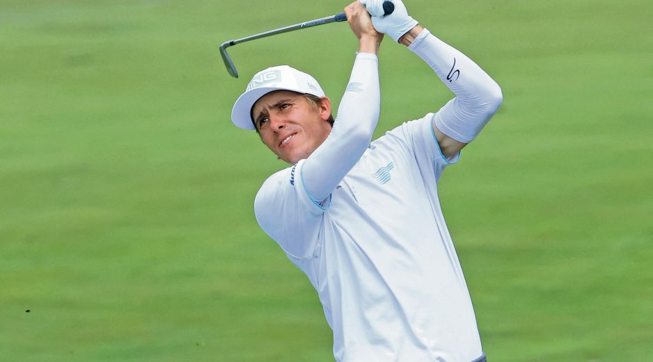 Carlos Ortiz se colocó a solo dos golpes del líder, Rasmus Neergard-Petersen. AFP/J. Casterline