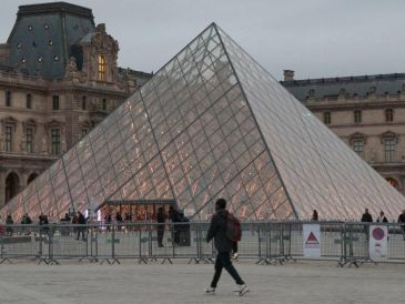 La biblioteca de antigüedades egipcias forma parte de un servicio de estudios y documentación a la que pueden acceder únicamente conservadores, historiadores, universitarios y personal del museo. EFE/E. Sapiña