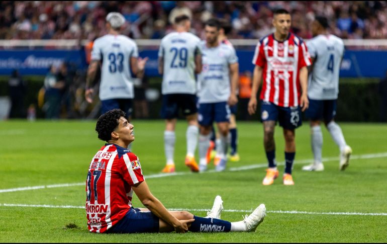Expertos en futbol ya cuestionan que esta regla mantendría a Chivas desequilibrado con respecto a sus rivales en el campo de juego. Imago7 / ARCHIVO