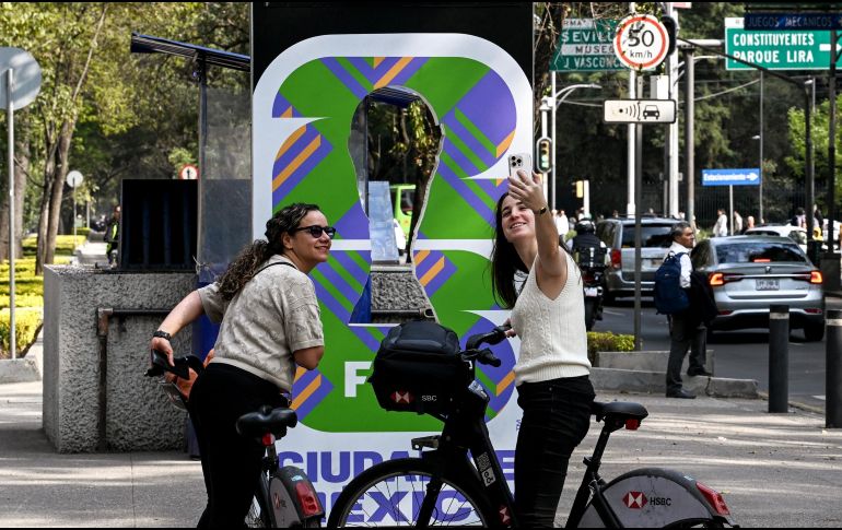 Los aficionados tienen ahora la ventaja de saber sedes y horarios de los partidos de su interés. AFP/Y. Cortez