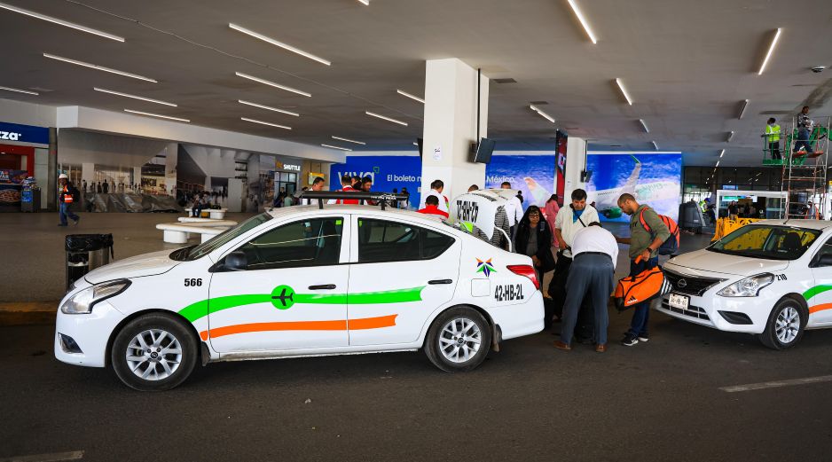 El directivo del aeropuerto señaló que la incorporación de otras empresas de plataformas como Uber y Didi para ofrecer el servicio de taxi está en manos de las autoridades. EL INFORMADOR/ARCHIVO
