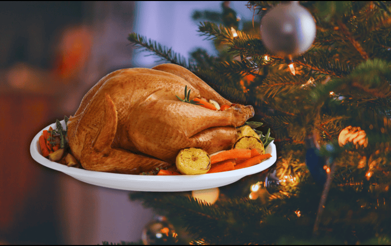 El pavo es apreciado no solo por su simbolismo en Navidad, sino también por su versatilidad en la cocina. ESPECIAL / CANVA