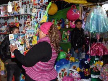 Es una tradición que los tianguis nocturnos animen varias colonias de Guadalajara, Zapopan, Tlaquepaque y Tonalá. NTX / ARCHIVO