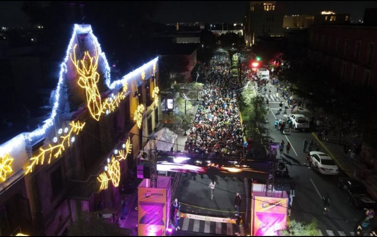 La ruta de 10 kilómetros, trazada por el corazón de la Ciudad de las Niñas y los Niños, ofreció postales únicas. ESPECIAL / Comude Jalisco