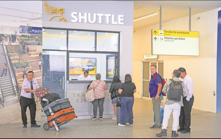 Pasajeros destacan la comodidad y la confiabilidad del nuevo servicio de shuttle del Aeropuerto Internacional de Guadalajara hacia distintos puntos de la ciudad. EL INFORMADOR/ J. Acosta