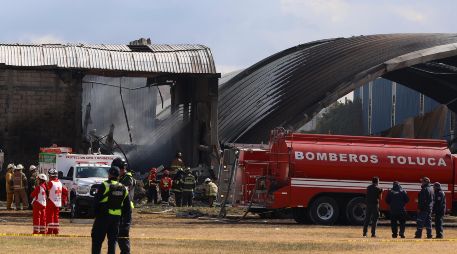 La avioneta transportaba a una familia que viajaba desde Acapulco hacia el Aeropuerto de Toluca. AP/R. Mercado