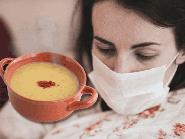 Además de una buena alimentación para cuidar tus defensas y protegerte de la influenza H3N2, la hidratación es importante. UNSPLASH / SNAPPR / UNSPLASH / E. AKYURT