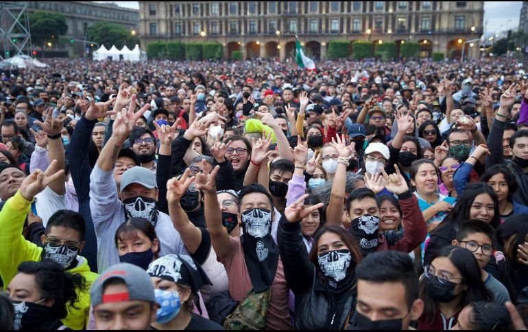 Durante más de dos semanas, el Zócalo capitalino se llenará de música y shows en vivo por el Festival Luces de Invierno. SUN/ARCHIVO