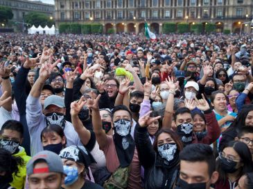 Durante más de dos semanas, el Zócalo capitalino se llenará de música y shows en vivo por el Festival Luces de Invierno. SUN/ARCHIVO