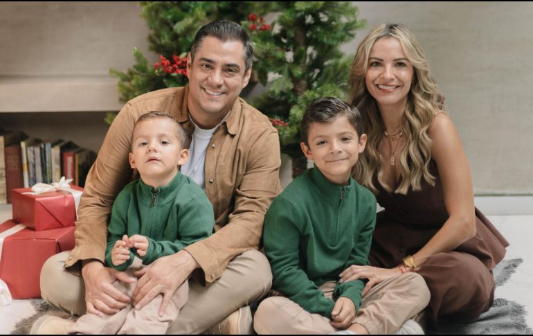 En portada: ¡Feliz Navidad! Recuerdos en familia. GENTE BIEN JALISCO / D. Del Toro @danideltoro.photo