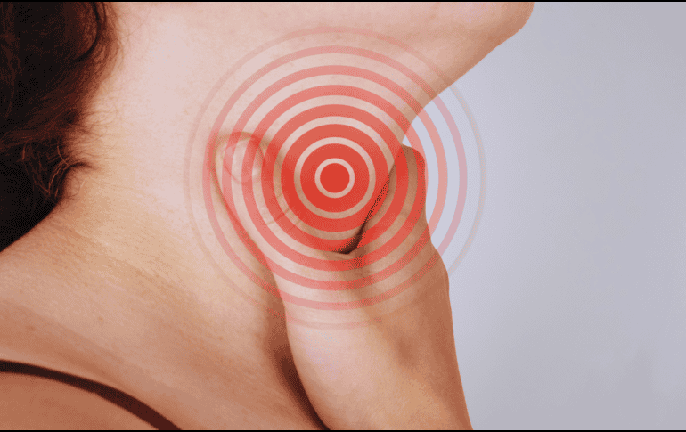 Entre los síntomas se encuentran el dolor al tragar, fiebre, tos, cefalea y cansancio. El origen de la enfermedad puede ser viral o bacteriano. ESPECIAL / CANVA