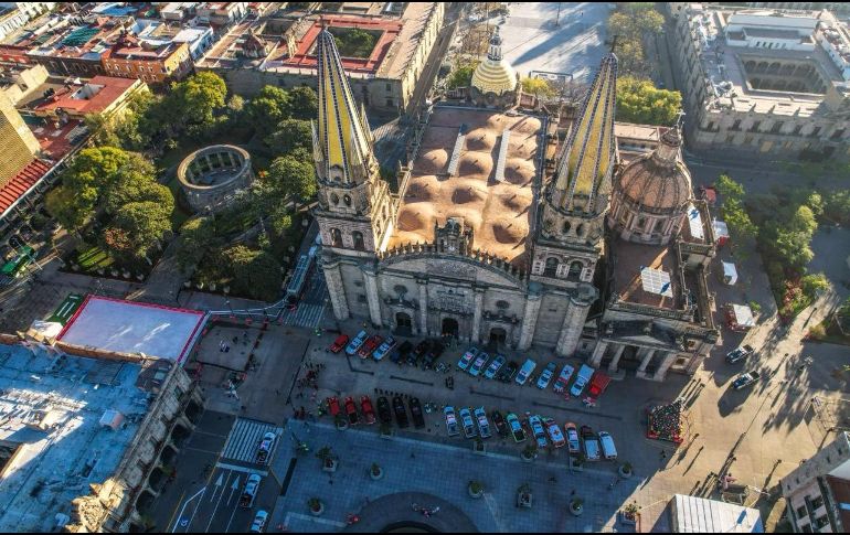 Tras el acto protocolario, distintas unidades que se dieron cita en el corazón del Centro de Guadalajara salieron de manera representativa con sus sirenas y códigos encendidos. EL INFORMADOR/A. Navarro