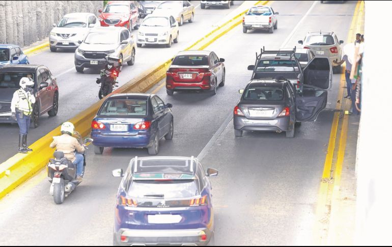 Los montachoques provocan choques menores para extorsionar a conductores. EL INFORMADOR/Archivo