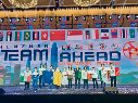Estudiantes jaliscienses celebran las medallas obtenidas en la competencia internacional STEAM Ahead 2025, realizada en Shenzhen. ESPECIAL