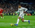 Desde su llegada al Real Madrid, Mbappé suma 73 goles y 10 asistencias en 83 partidos, lo que equivale a una participación directa en un gol por encuentro. EFE/ J. Martín.