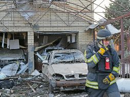 Una vivienda dañada tras un ataque ruso en Zaporiyia, Ucrania. AP